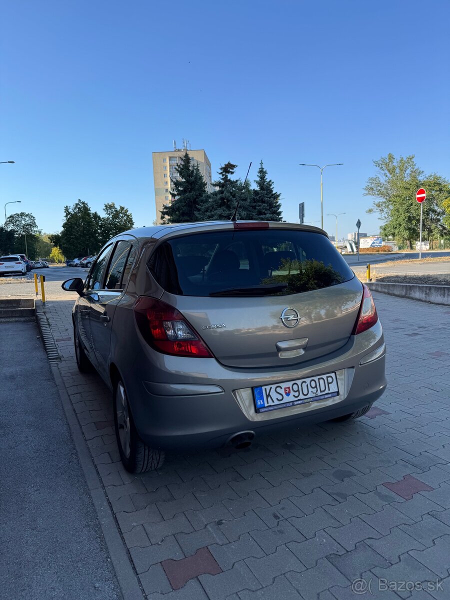 Opel Corsa D 2015 - 3