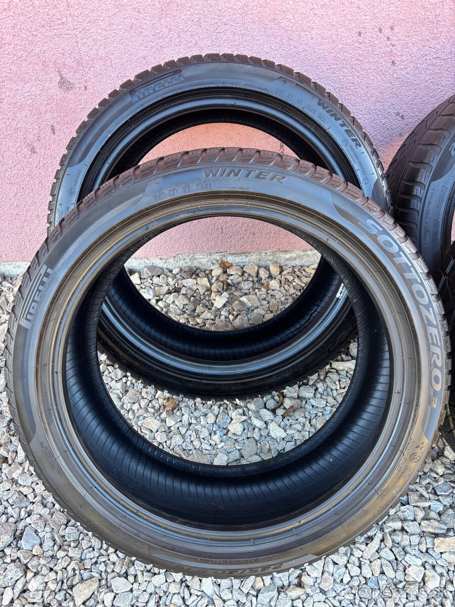 245/40 R19, 275/35 R19 Pirelli Sottozero 3 - zimne - 3