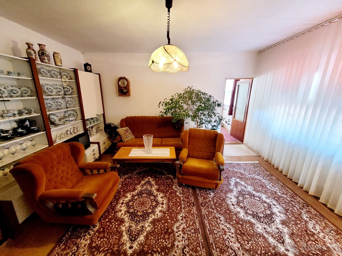 Na predaj dvojgeneračný rodinný dom, 491m2 - 3