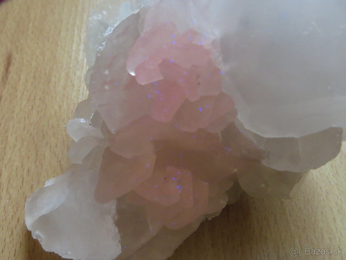 Minerály - kalcit s pyritom - 3