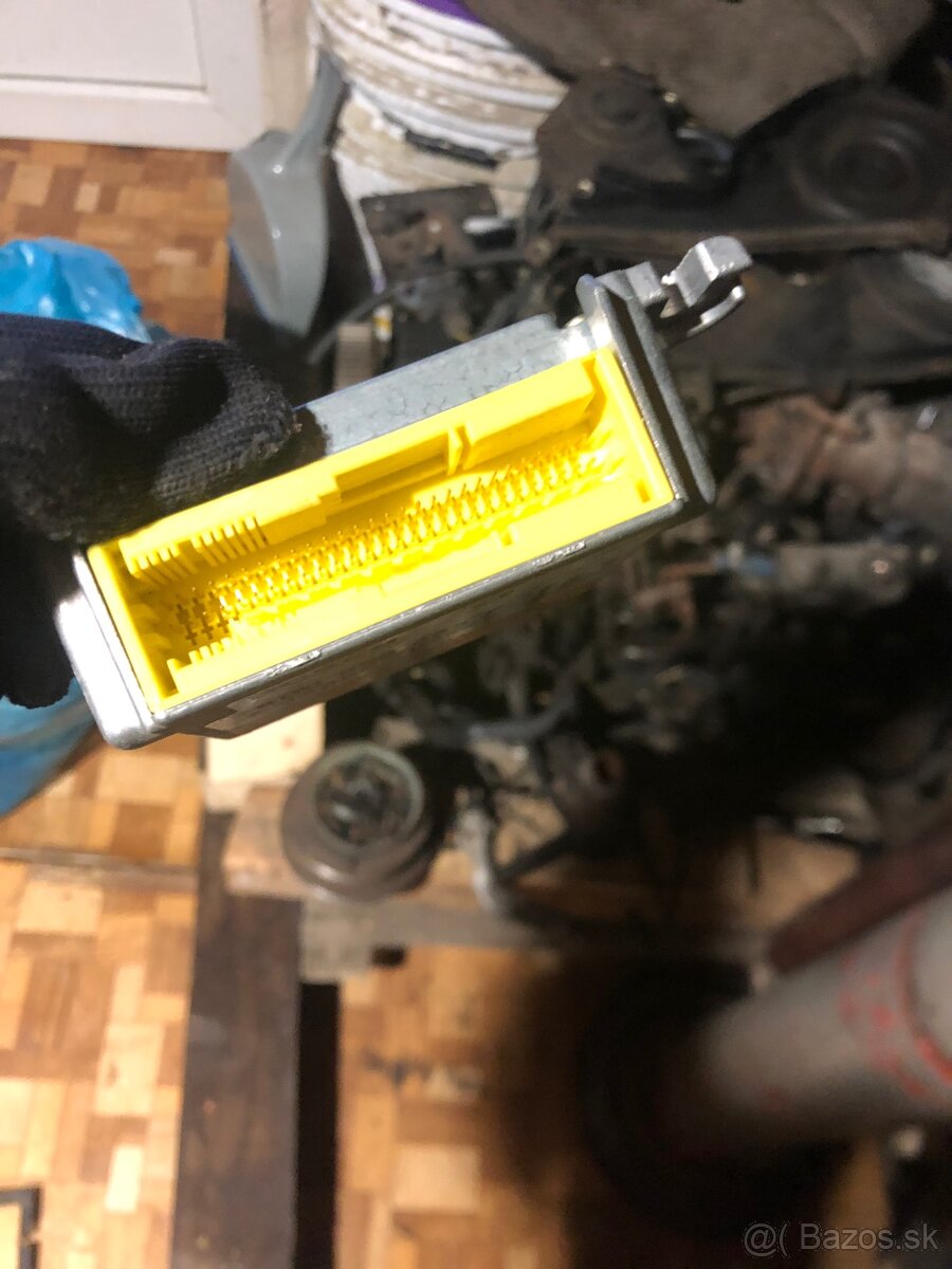 Riadiaca jednotka airbagov Audi - 3