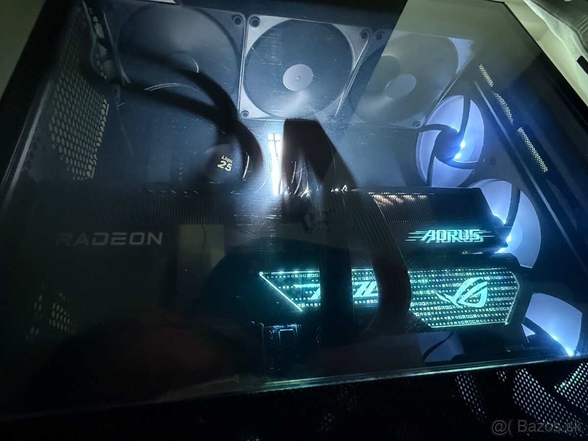 Vysokovýkonný herný počítač + periférie - 3