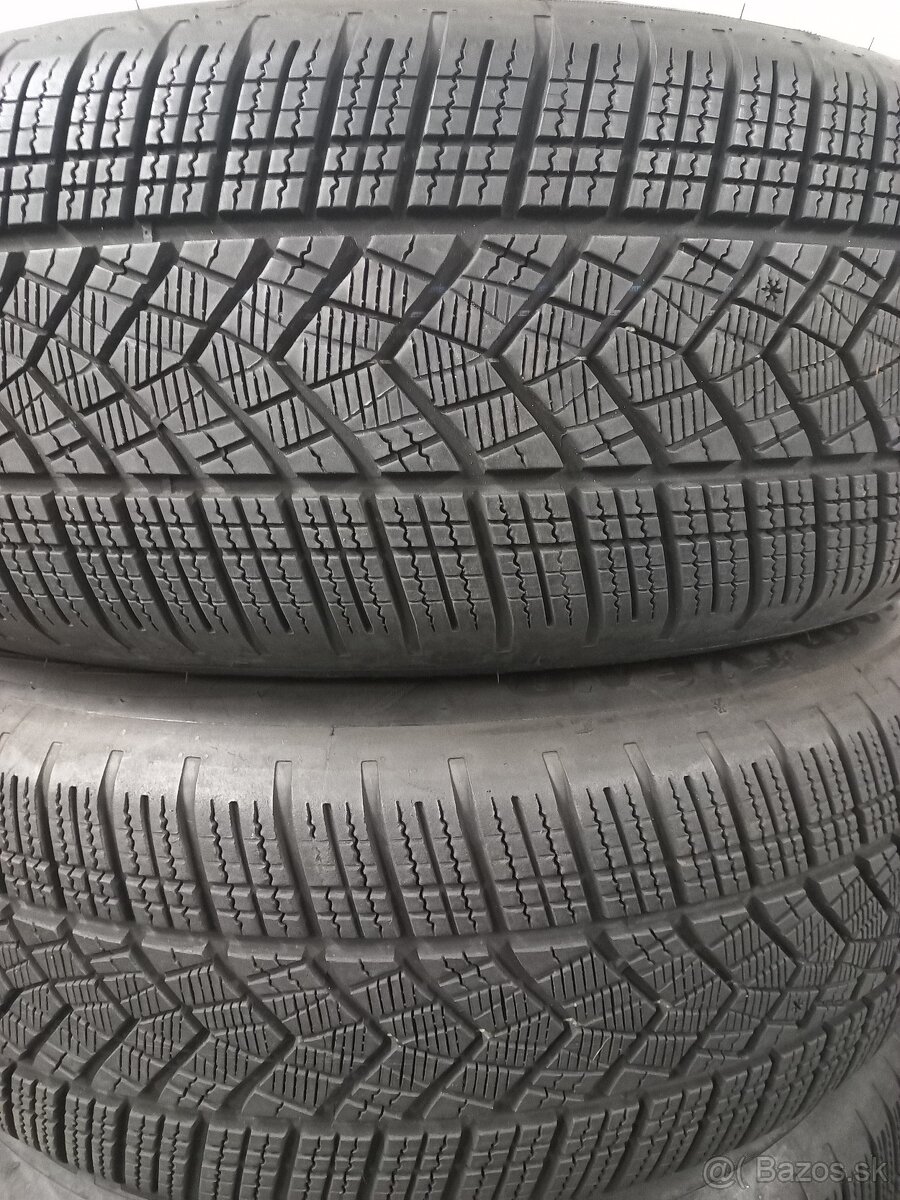 BMW iX i20 zimní 20 Styling 1002 Goodyear 235 60 7mm