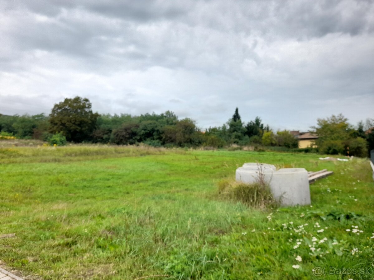 Na predaj stavebný pozemok Beniakovce - 3