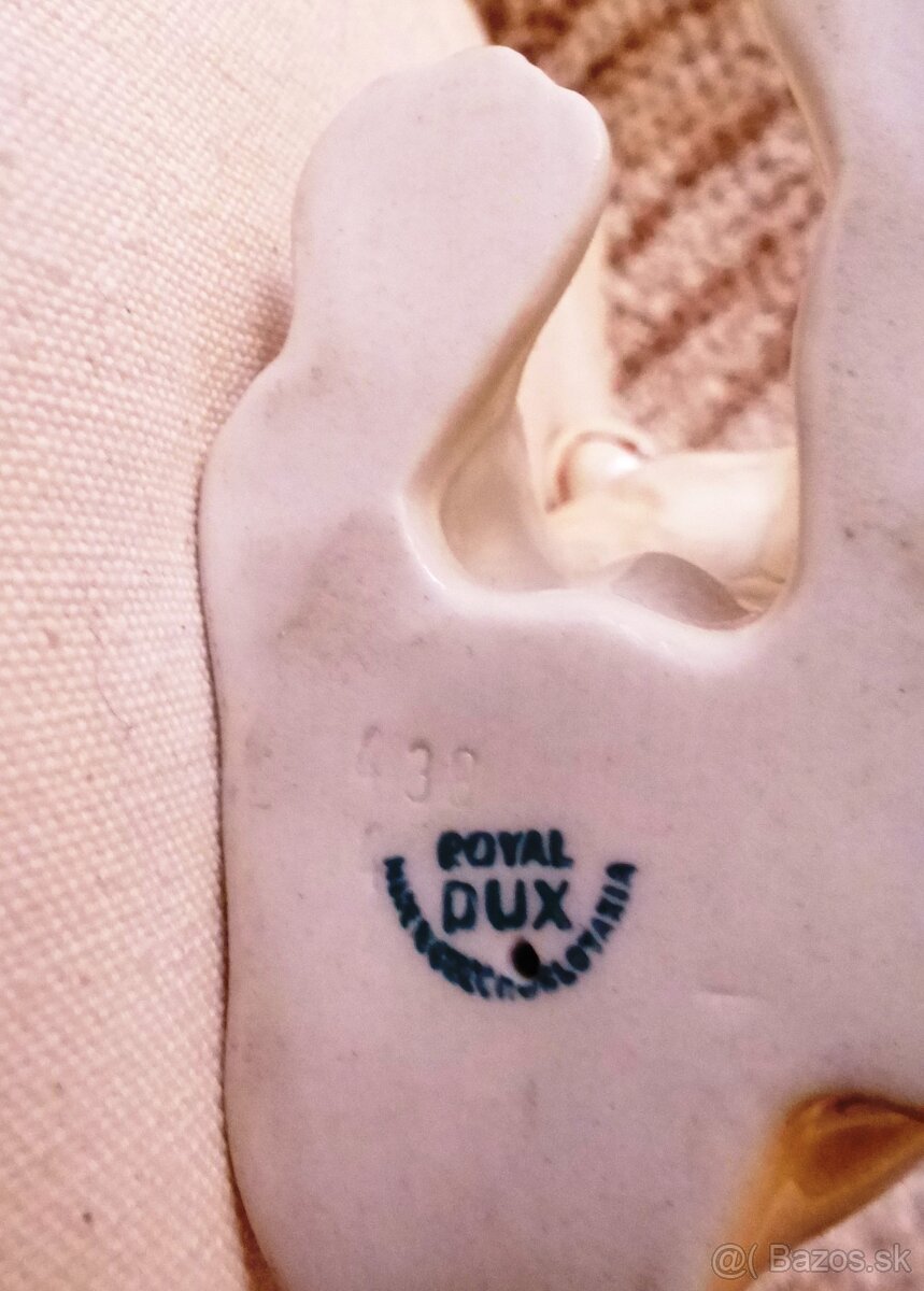 porcelánovú sošku psíka signovaný ROYAL DUX - 3