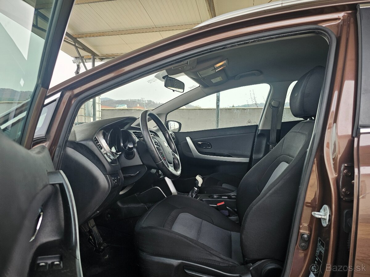 KIA CEED 1.6i COMBI●1.MAJITEL●2015●VYHRIEVANÉ SEDADLÁ ● - 3
