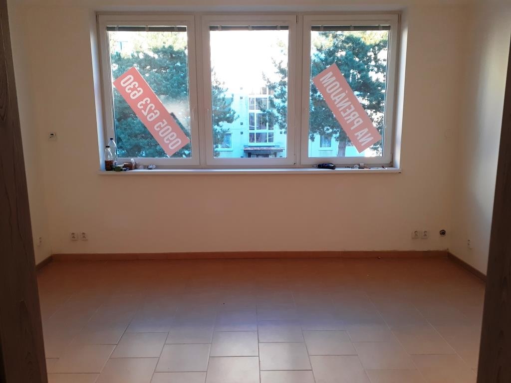PRENÁJOM KANCLARIE V NS CENTRUM SÍD 3 V PO - 30 m2 - 3