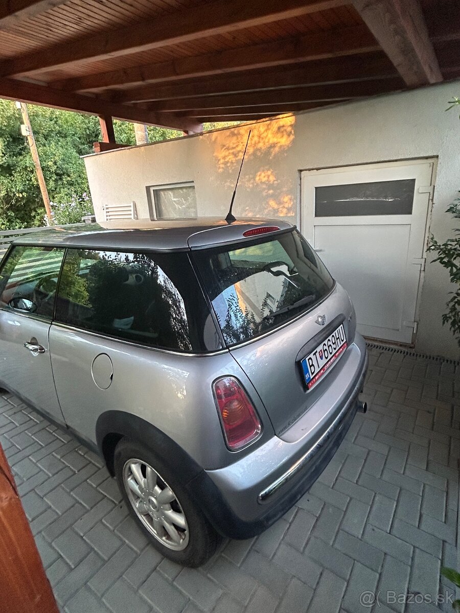 Mini Cooper One 1.6 66KW - 3