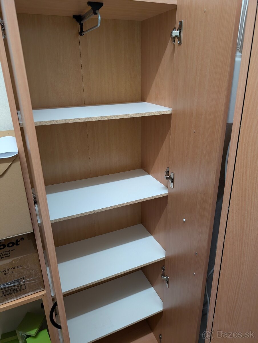 Predám dve rovnaké skrine - 3