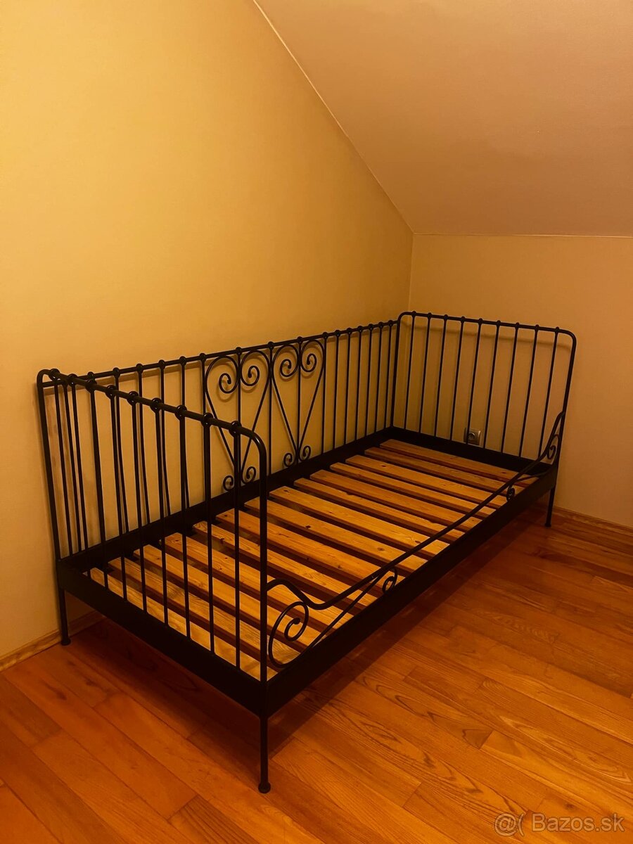 Kovová posteľ - 3