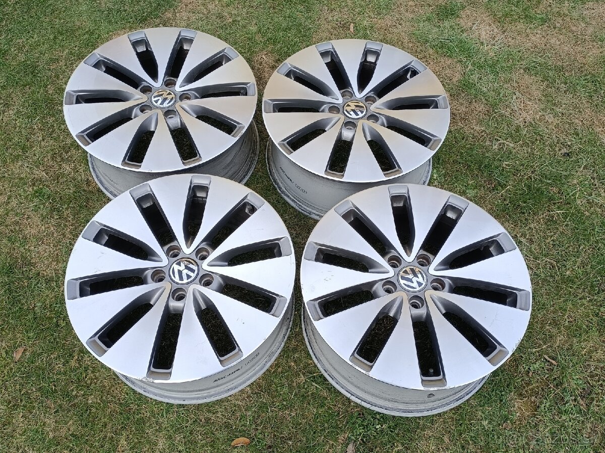 Original VW R18 Bilbao - 3