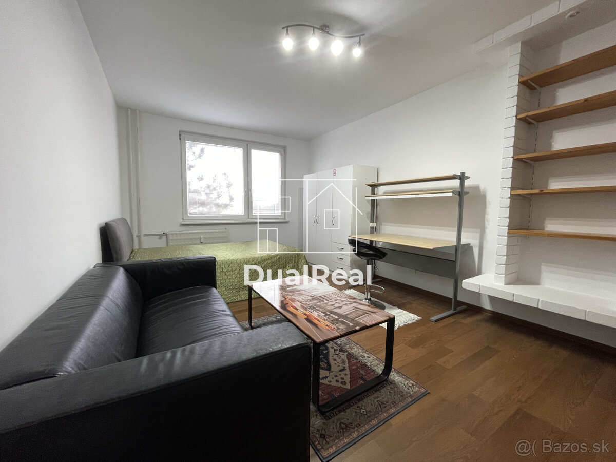 Na prenájom 3-izbový byt v Nových Zámkoch - 3