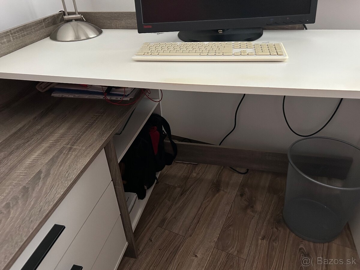 Rohový kancelársky stôl - 3