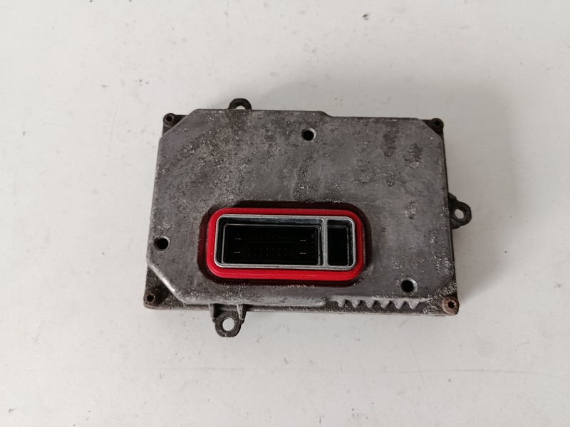 RJ xenonu passatCC 1307329120 70€ - 3