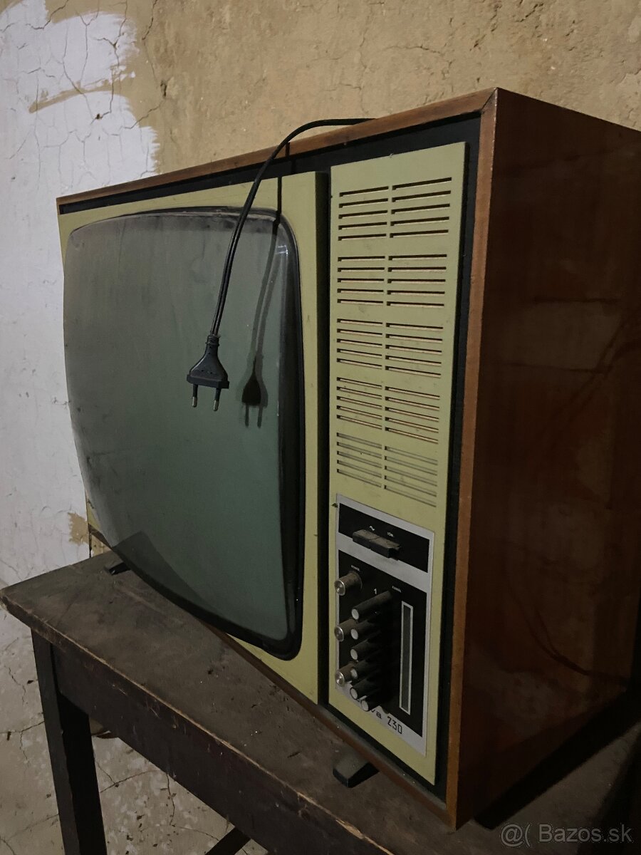 Retro Televízor - 3