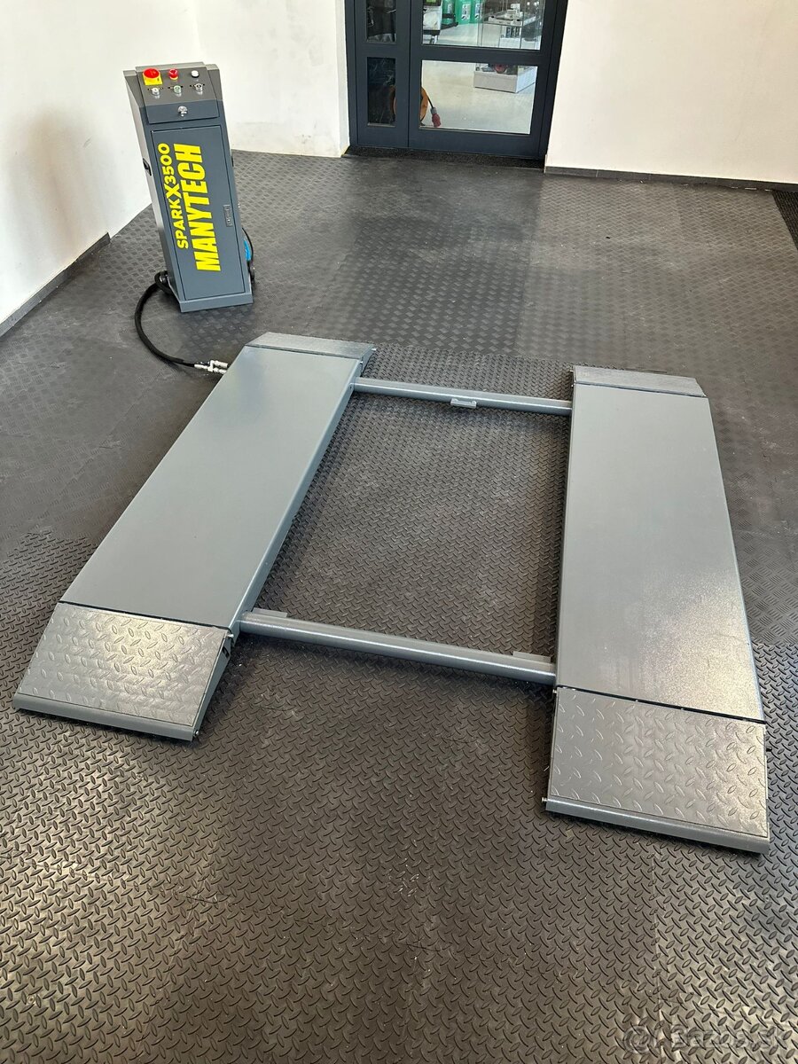 Nožnicový zdvihák | Nový | DPH | 3,5T - 3