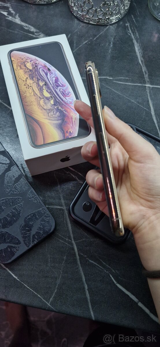 iPhone XS. - 3