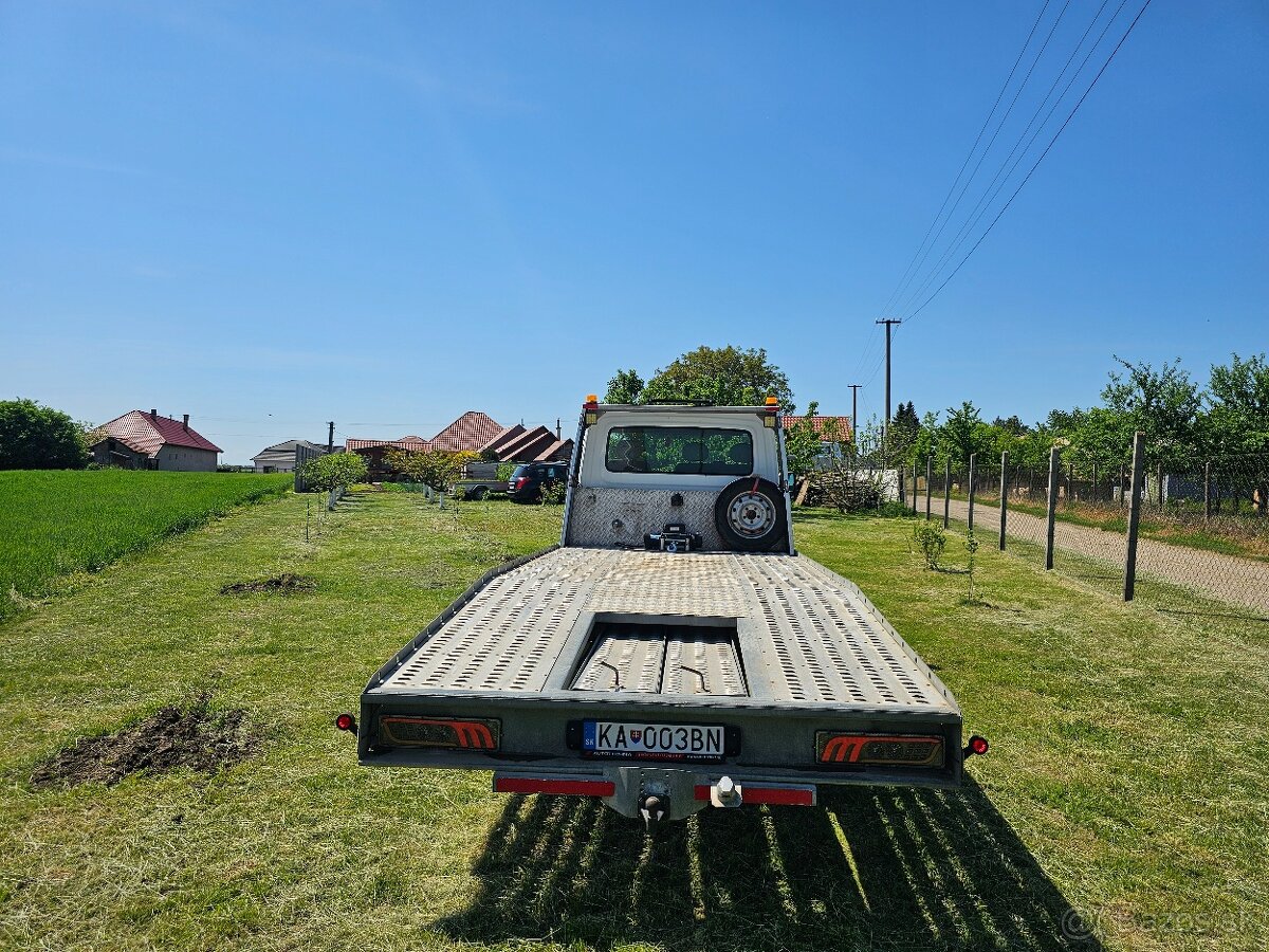 Odťahový špeciál 2,5 dci 88kw rv.2005