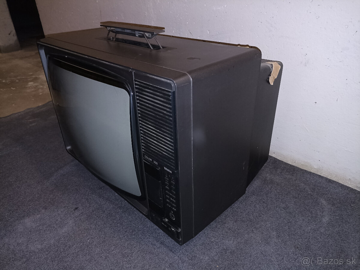 Starý retro televizor Tesla Color 332 (4332A) s ovladačom - 3