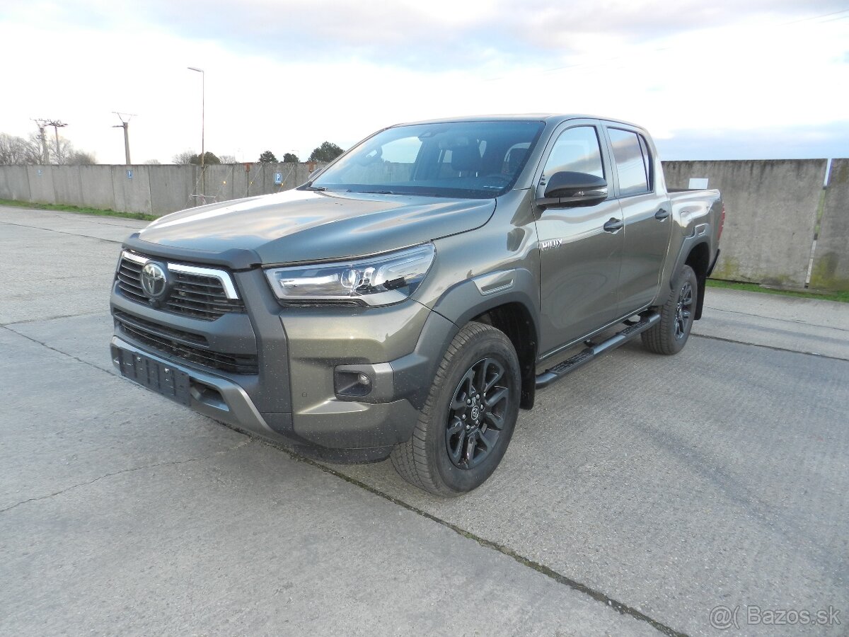 Toyota Hilux 2.8 Diesel MHEV Invincible