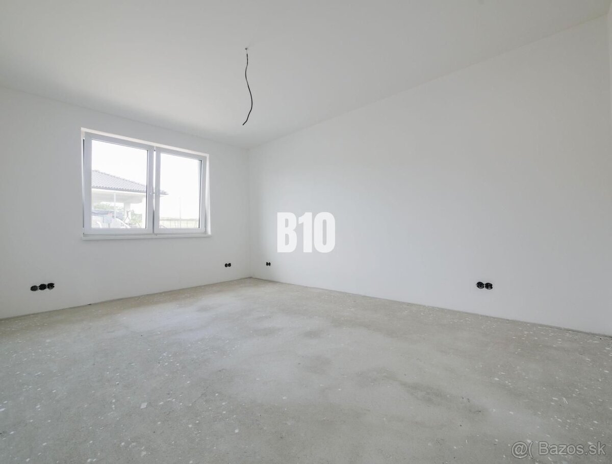 4 izbový rodinný dom na 661m2 pozemku v obci Zbehy - 3