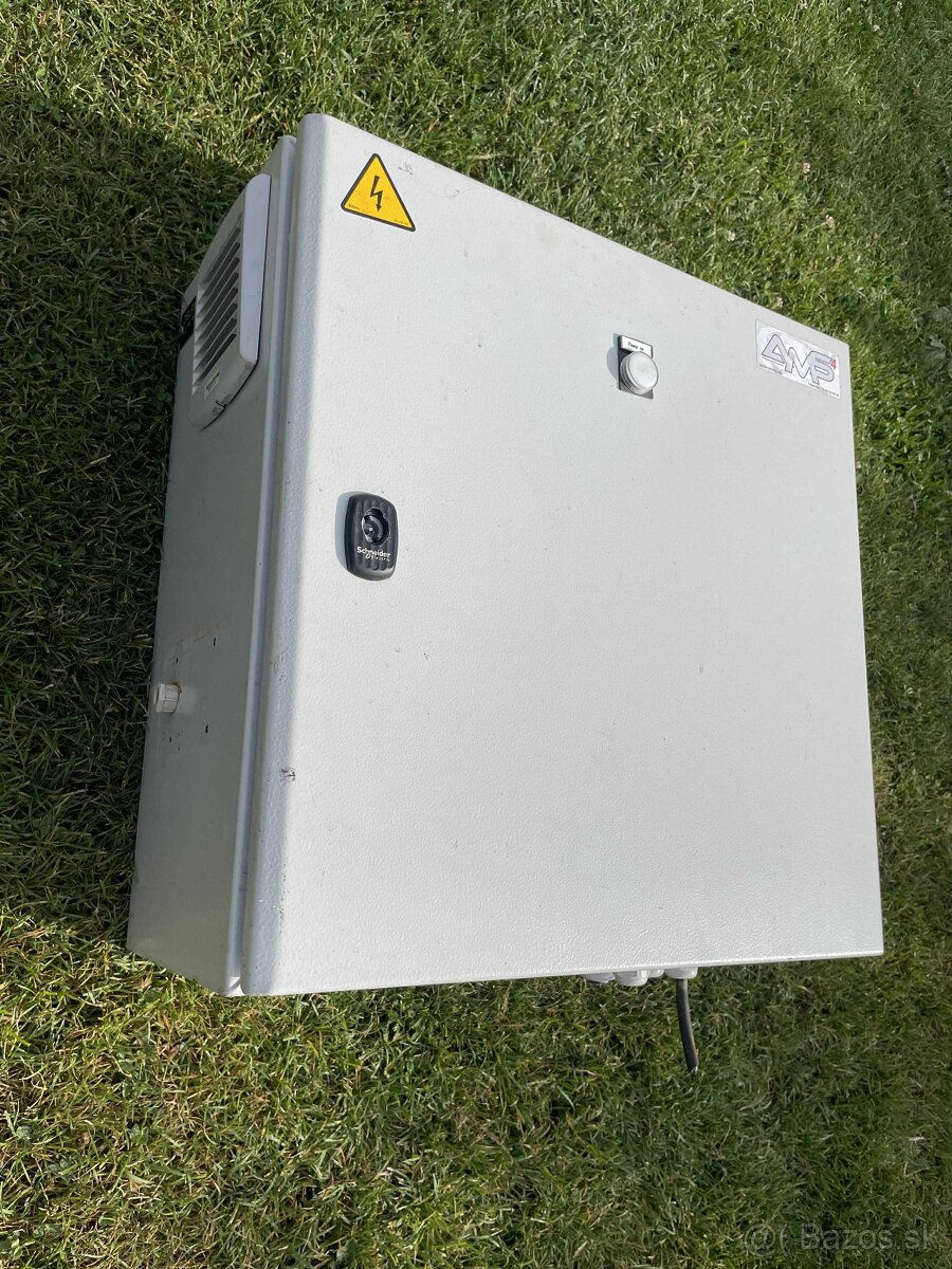 ---- ELEKTRICKÉ SKRINKY NA ISTIČE ---- TOP ---- - 3