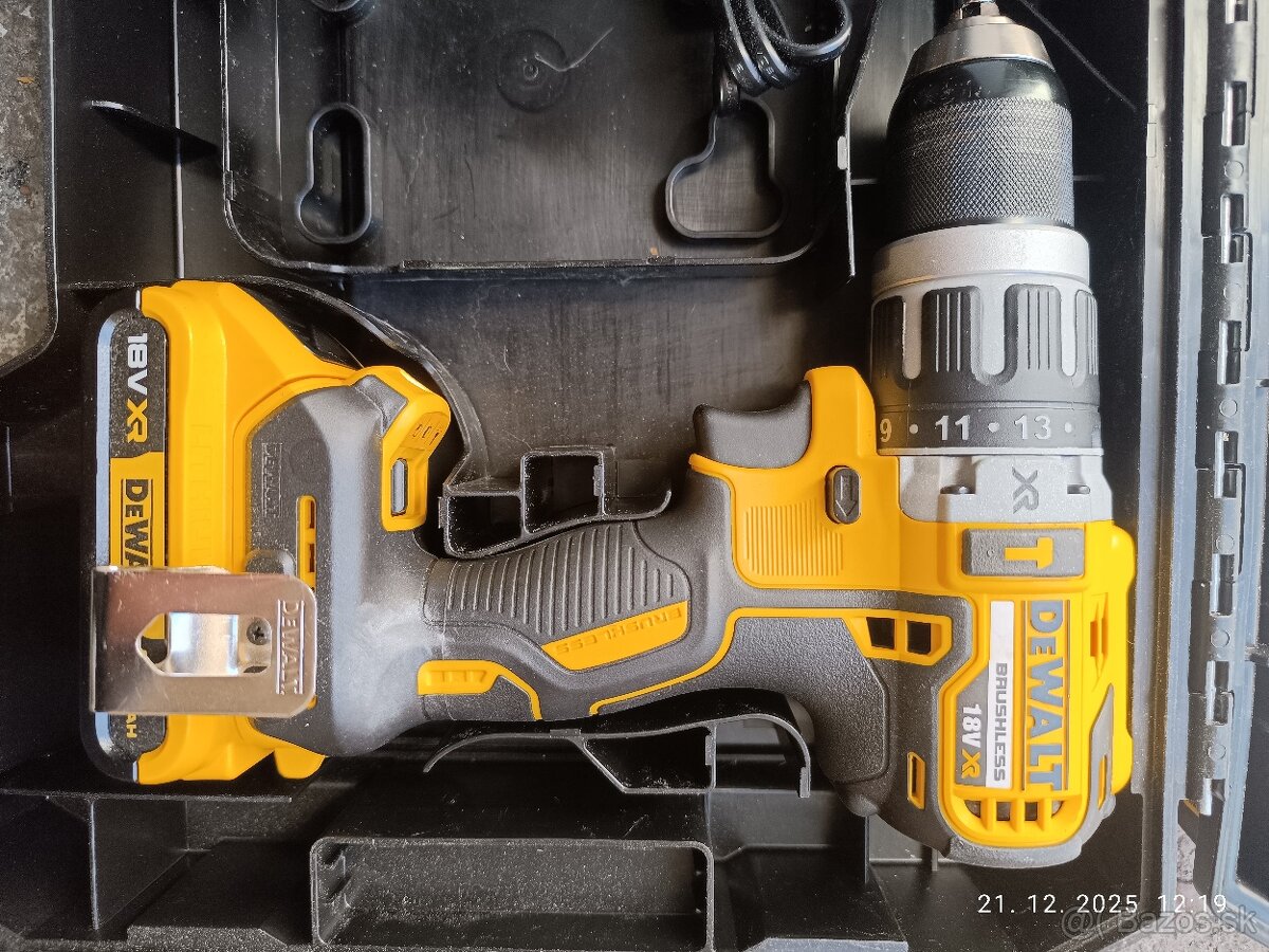 DeWALT DCD796D2 Aku vŕtačka + 2x2ah batérie - 3