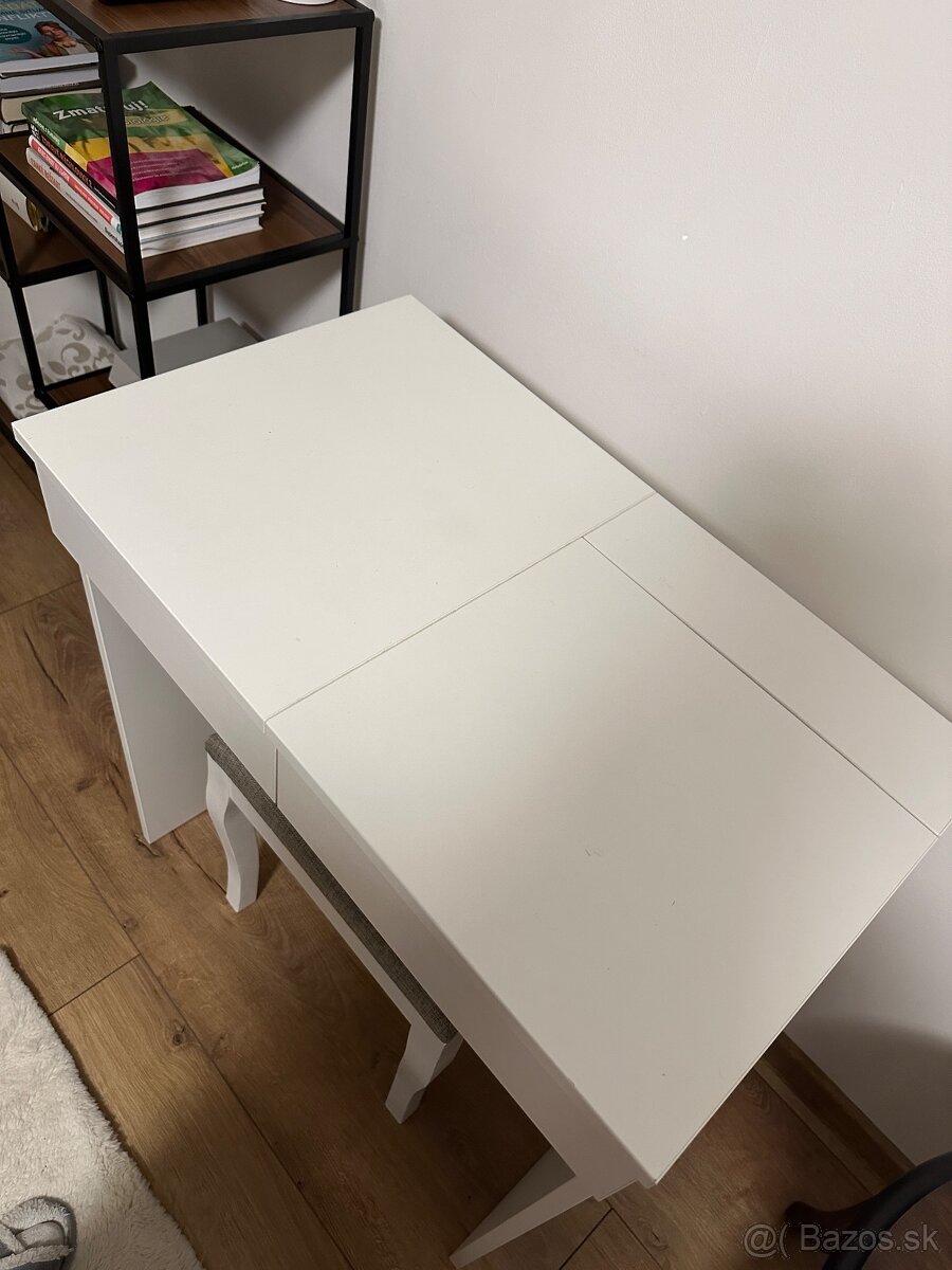 Kozmetický stolik - 3