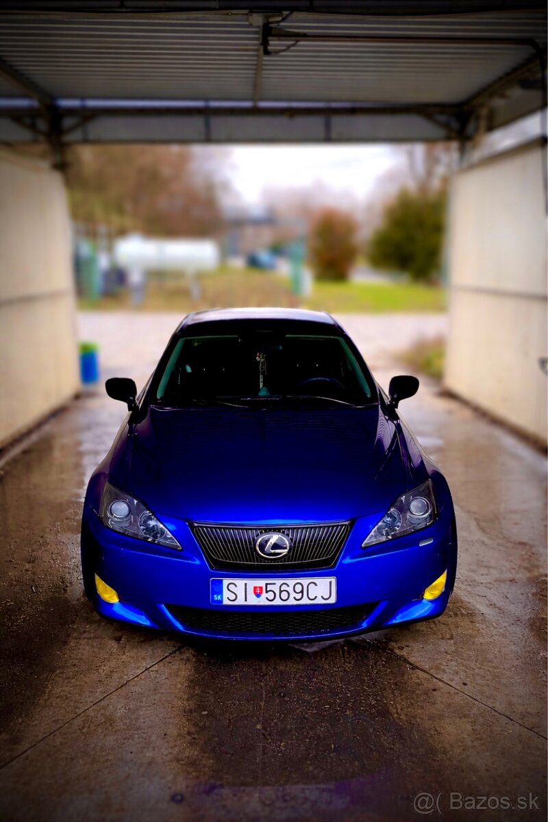 Lexus is250 - 3