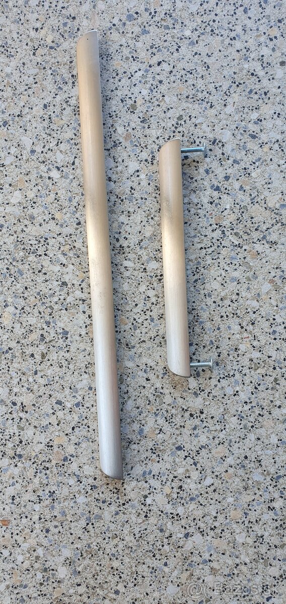 Nábytkové kovanie, úchyty - 3