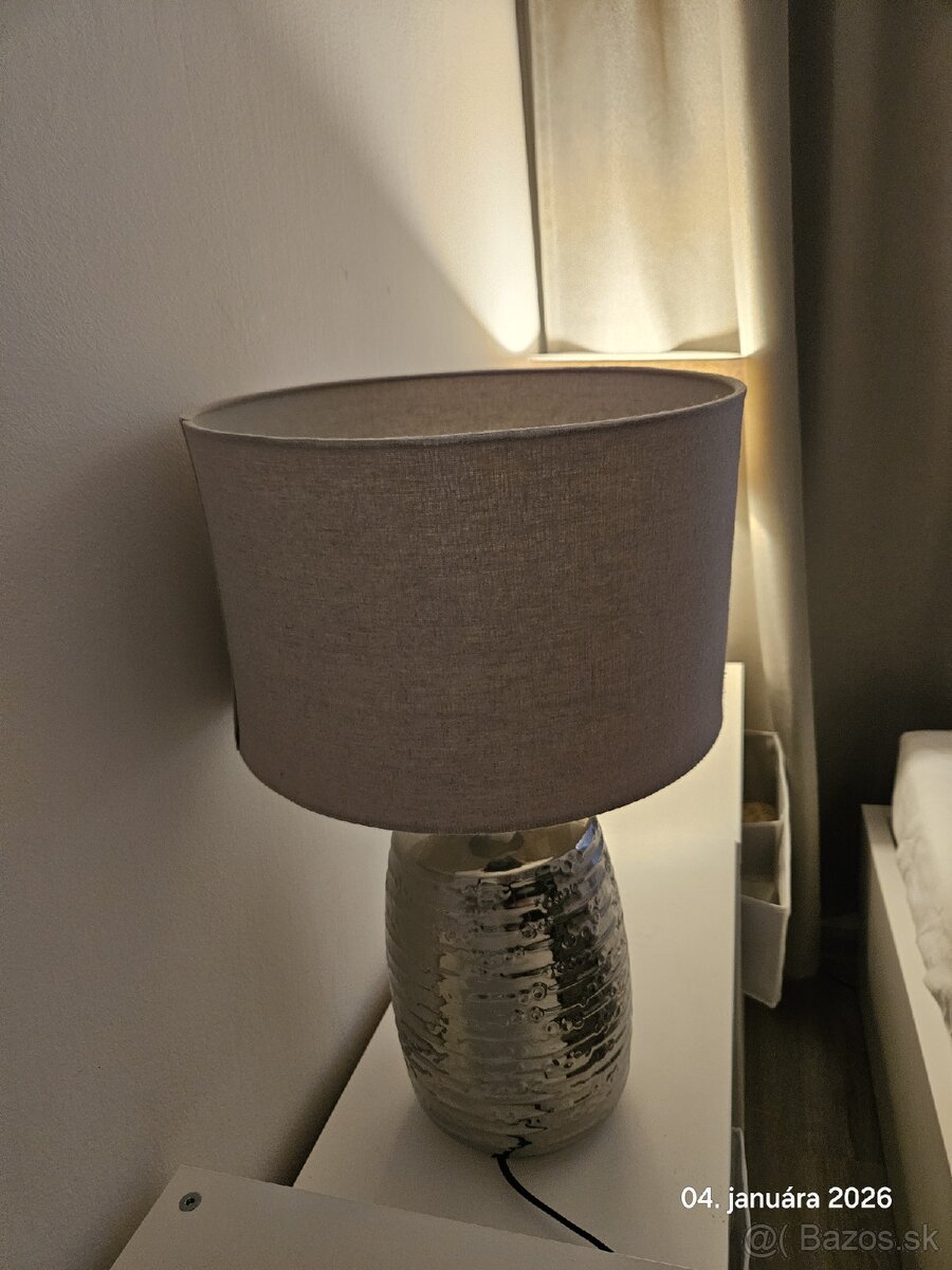 Nočna lampa 2x. Cena spolu - 3