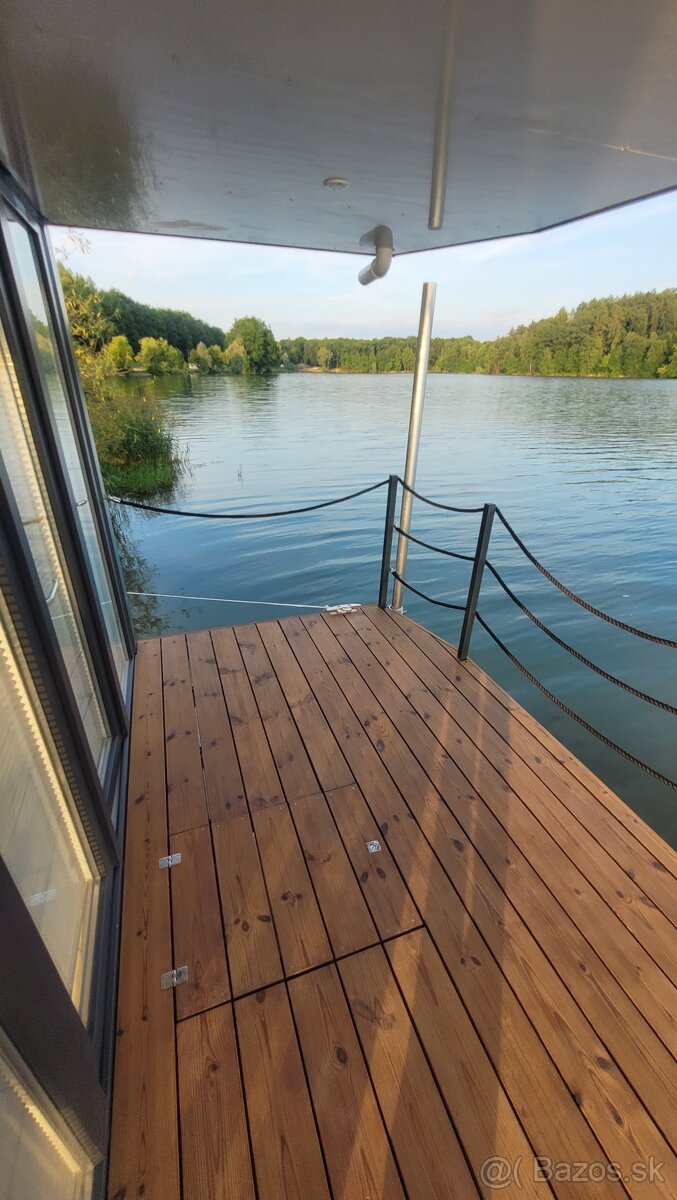 Hausbot houseboat 9,3x3m - 3