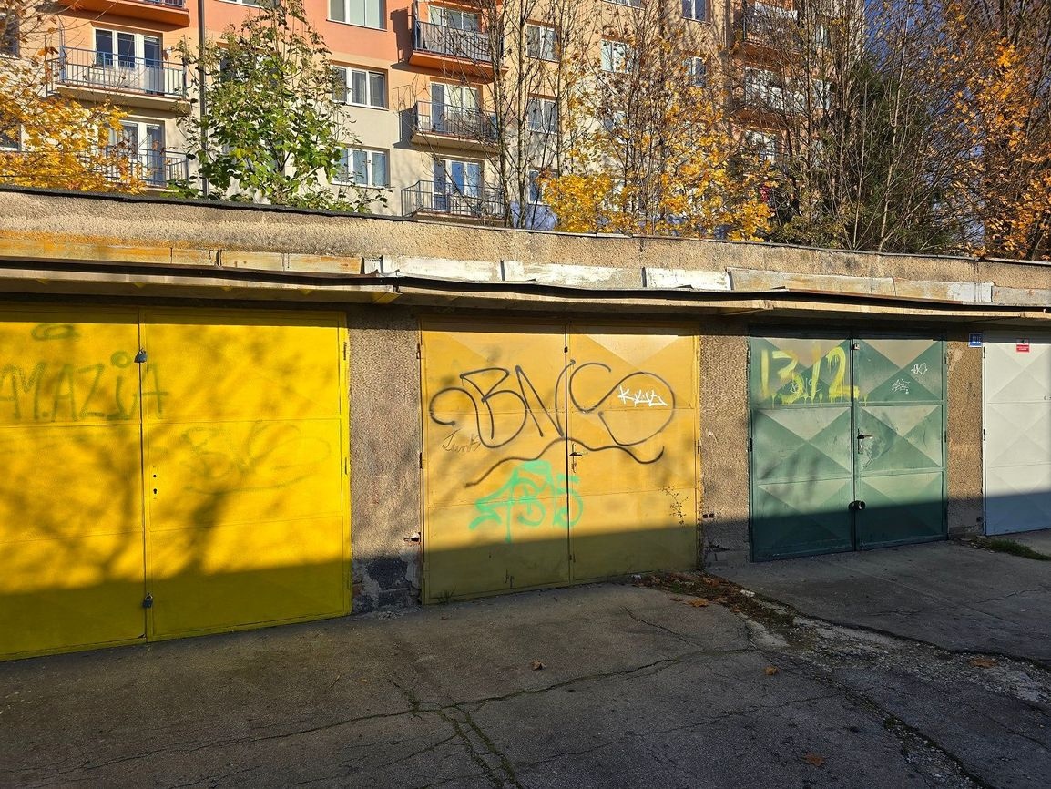 Prenájom garáže na ul. Rajecká, 18 m2 - Hliny 7 - 3