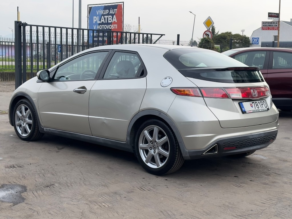 Honda Civic 1.8 VTEC Executive - 3