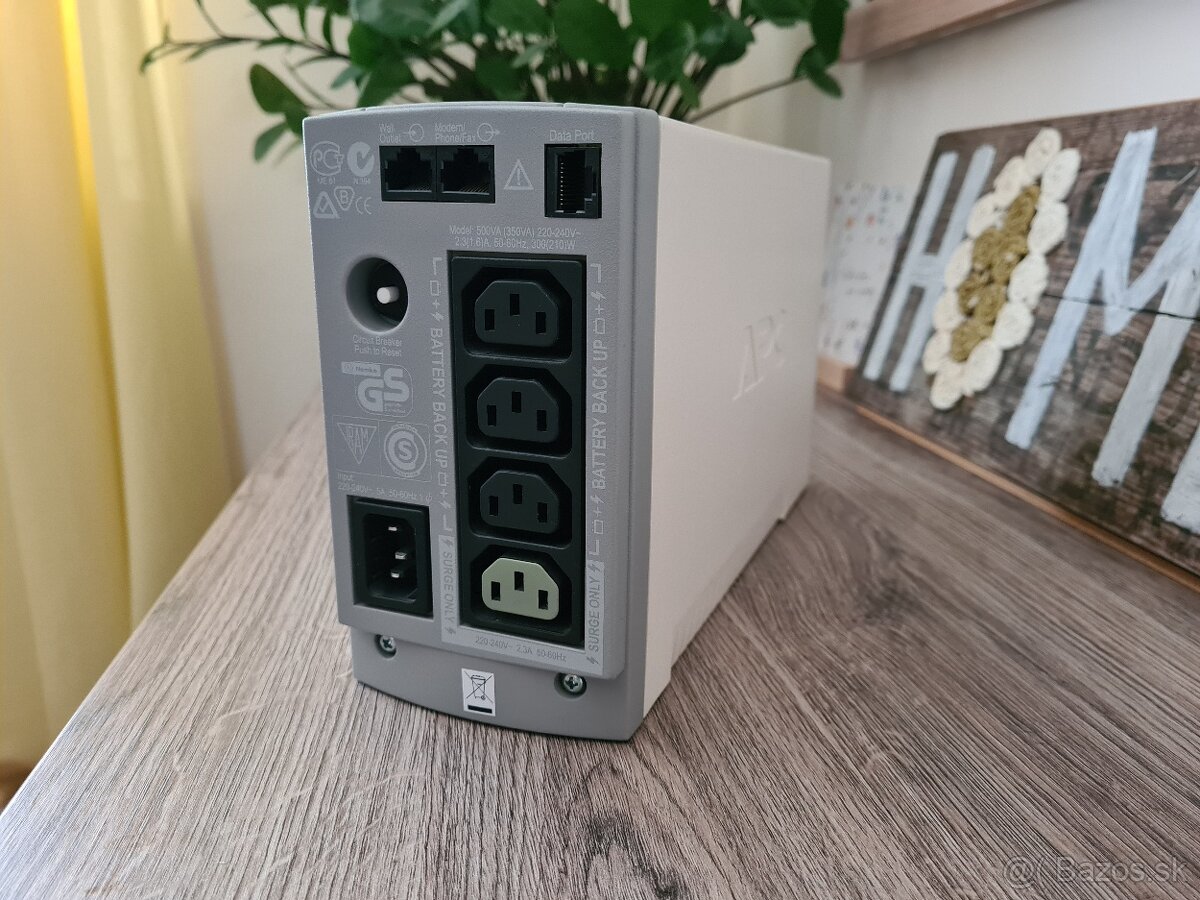Predám záložný zdroj APC Back-UPS CS 500I - 3