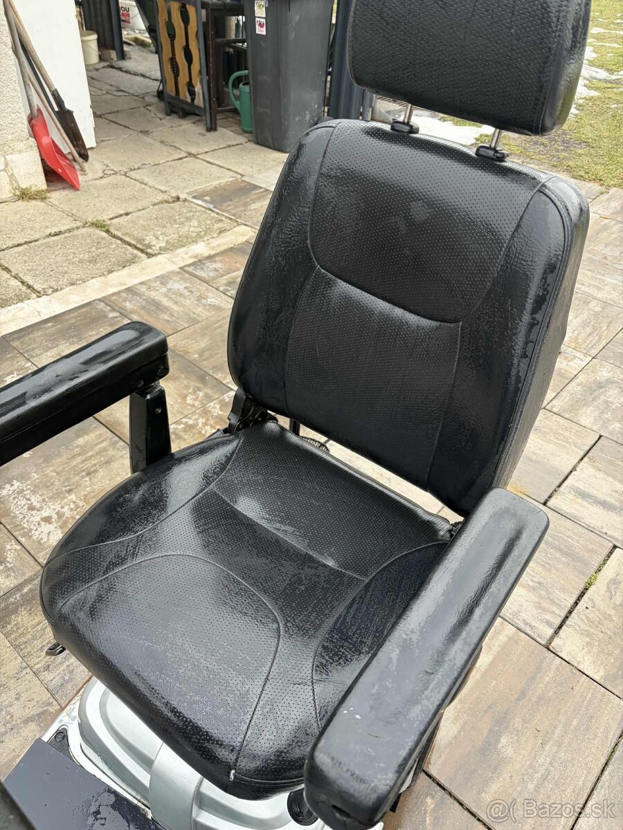 Invalidný elektrický vozík - 3