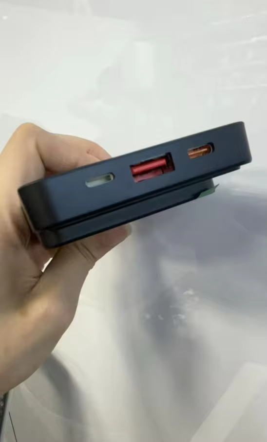 Bezdrôtová magnetická nabíjačka - 3