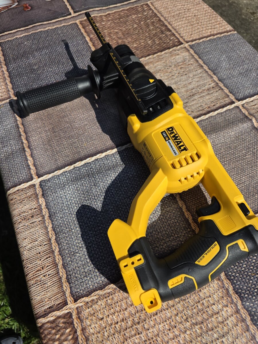 Dewalt - 3