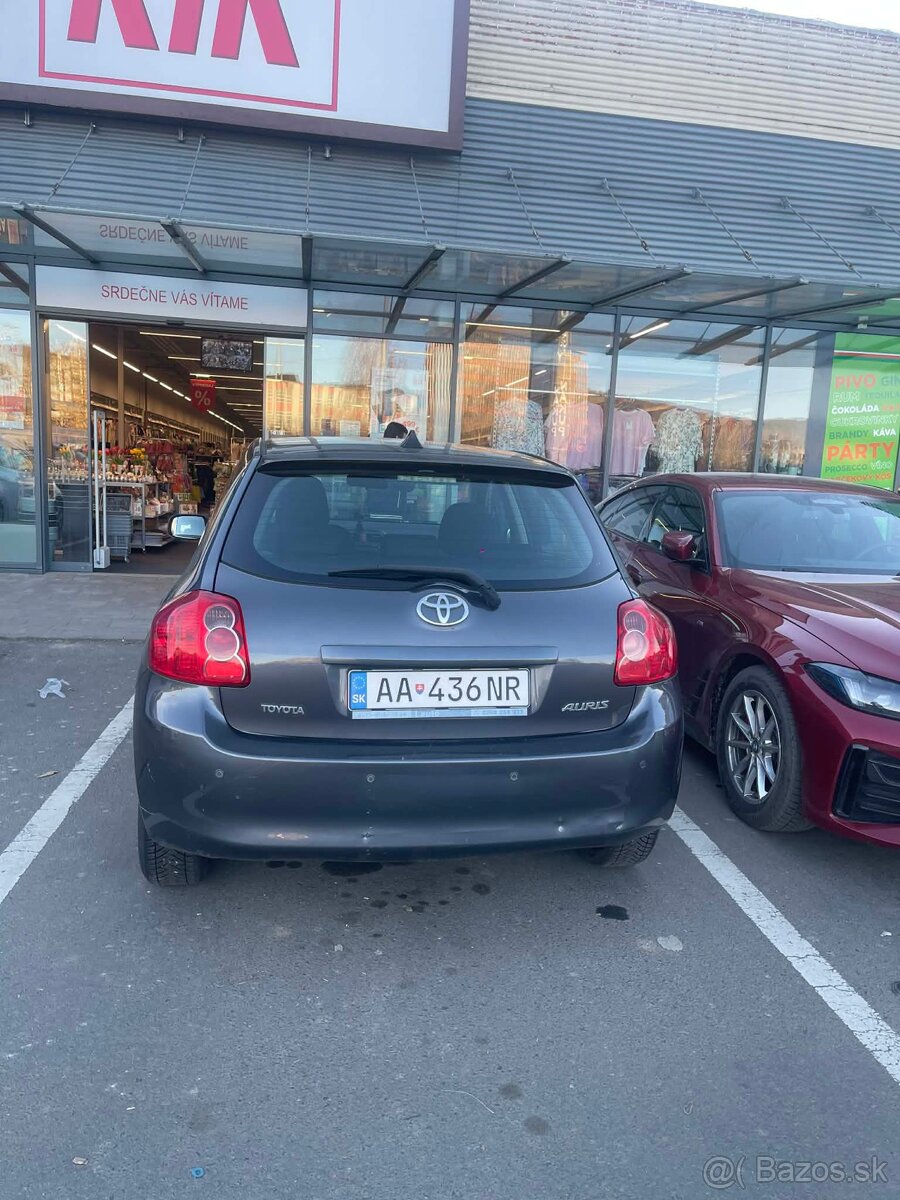 Predám Toyota Auris 1.6 Benzín - 3