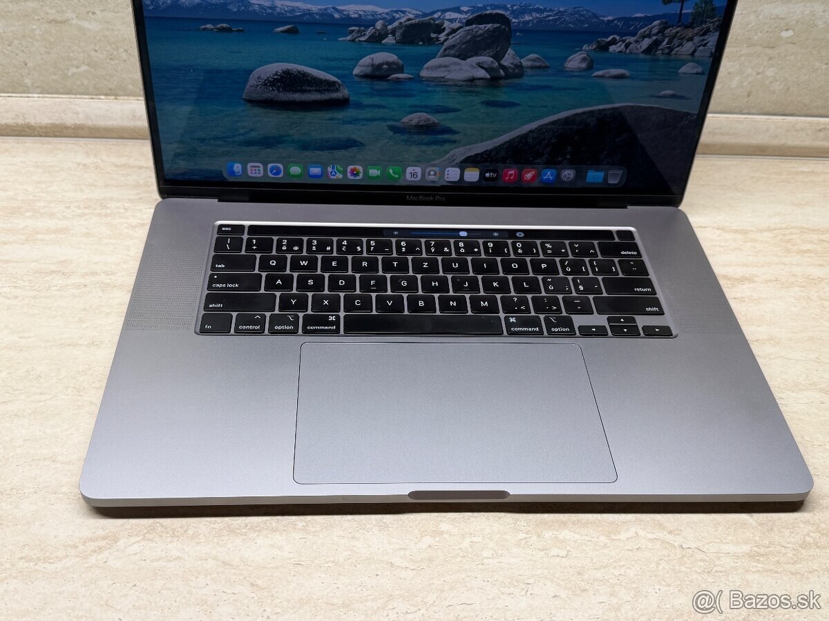 MacBook Pro 16" (2019) Intel Core i9, 32 GB RAM 1 TB SSD - 3
