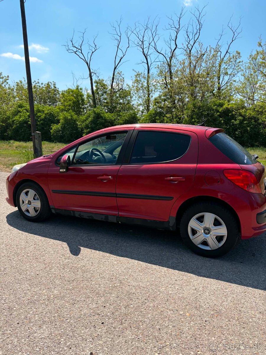 Peugeot 207 1.4i - 3