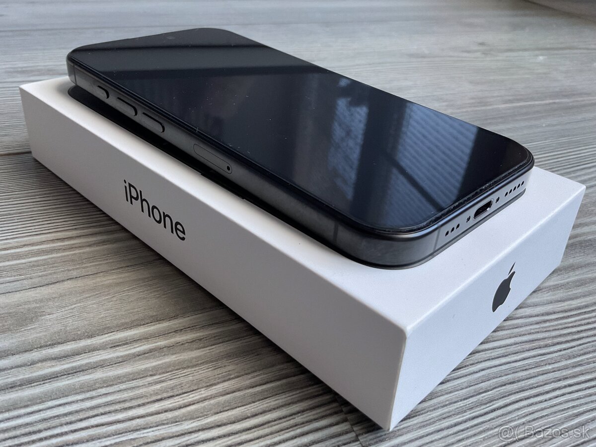 iPhone 16 Pro 128 GB čierny titán - 3