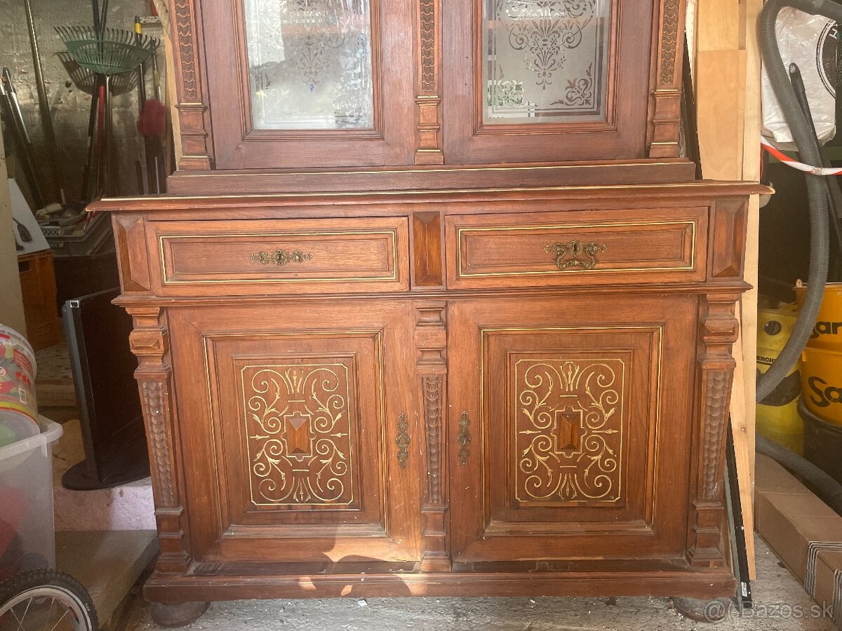 Starožitný viedenský kredenc - 3