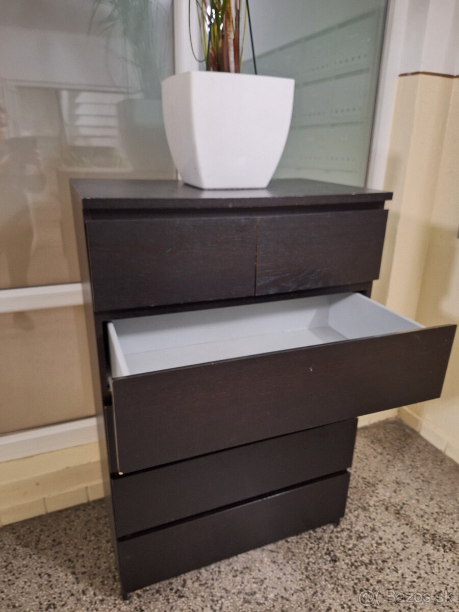 Dyhovana cierna suflikova komoda IKEA - 3