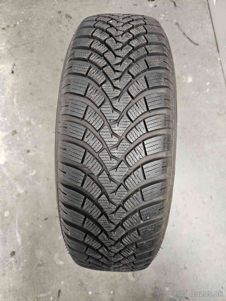 Predám zimné pneumatikami "M+S" 215/65R17 - 3