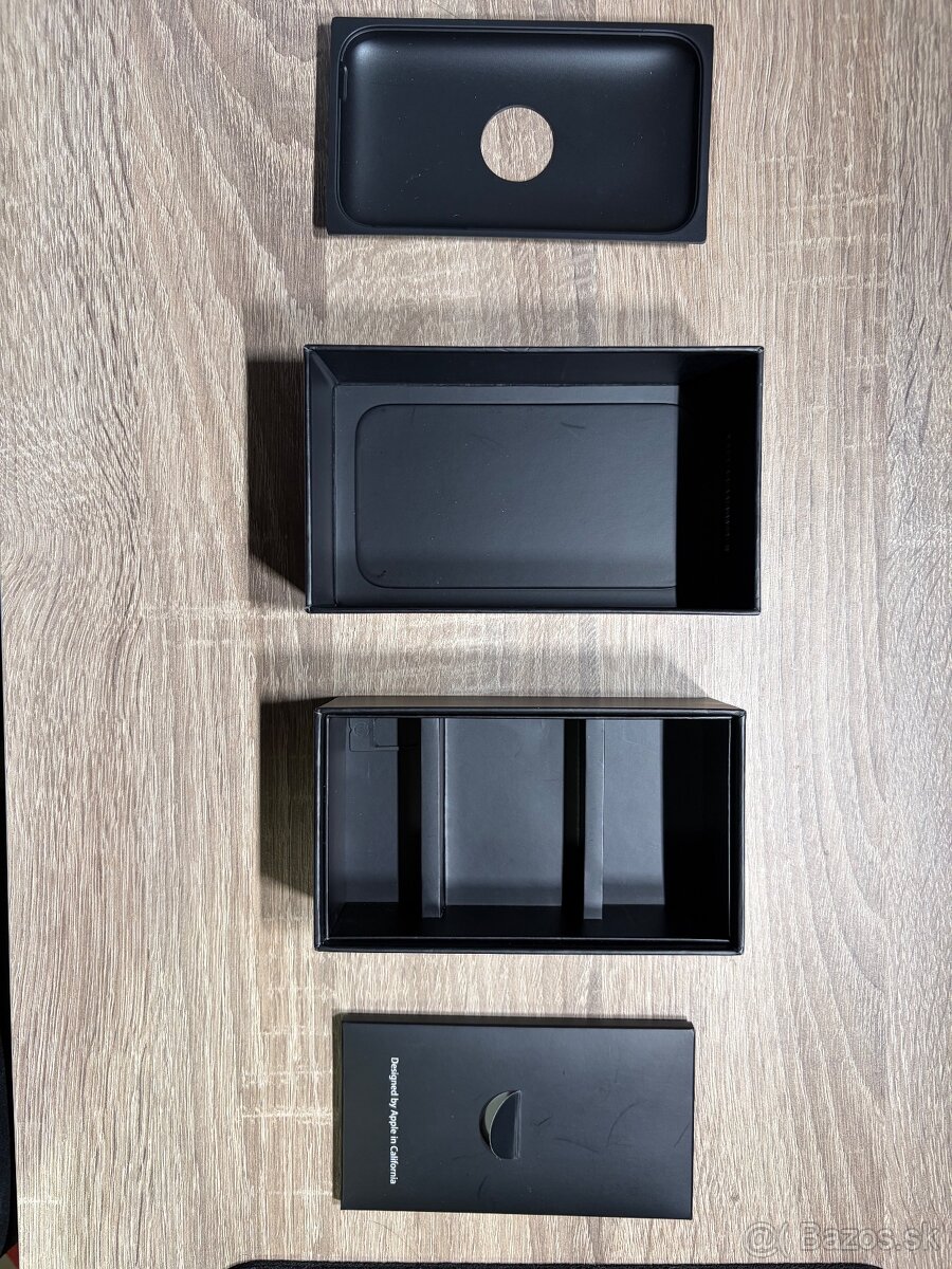 Krabica od iPhone 3G s - 3