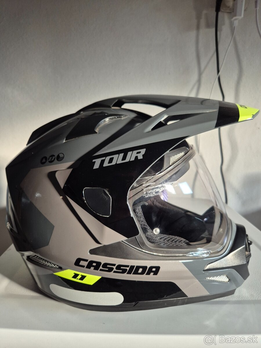 Predam prilbu CASSIDA - 3