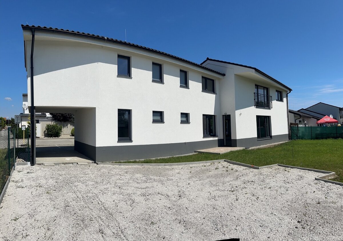 Objekt na bývanie aj podnikanie v Senci - 3