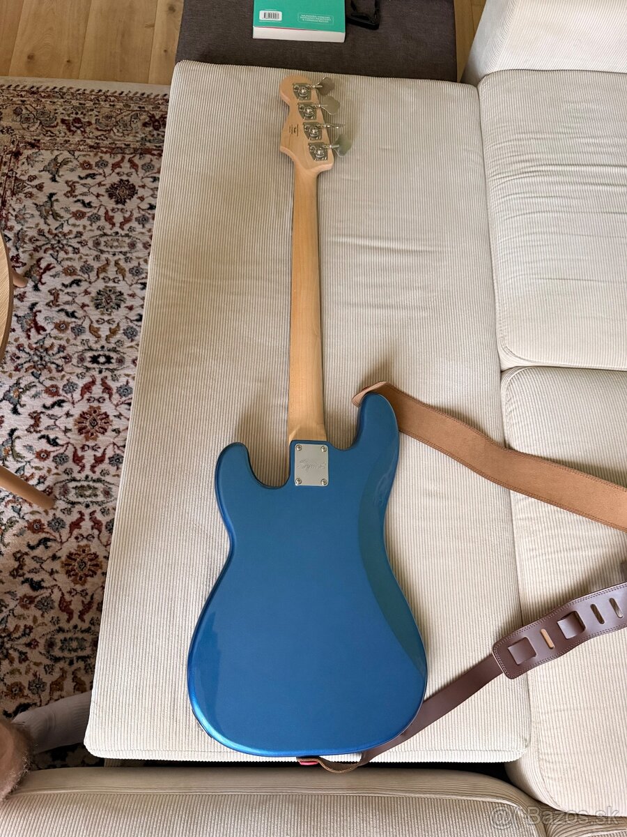 Fender Squier Precision Bass - 3