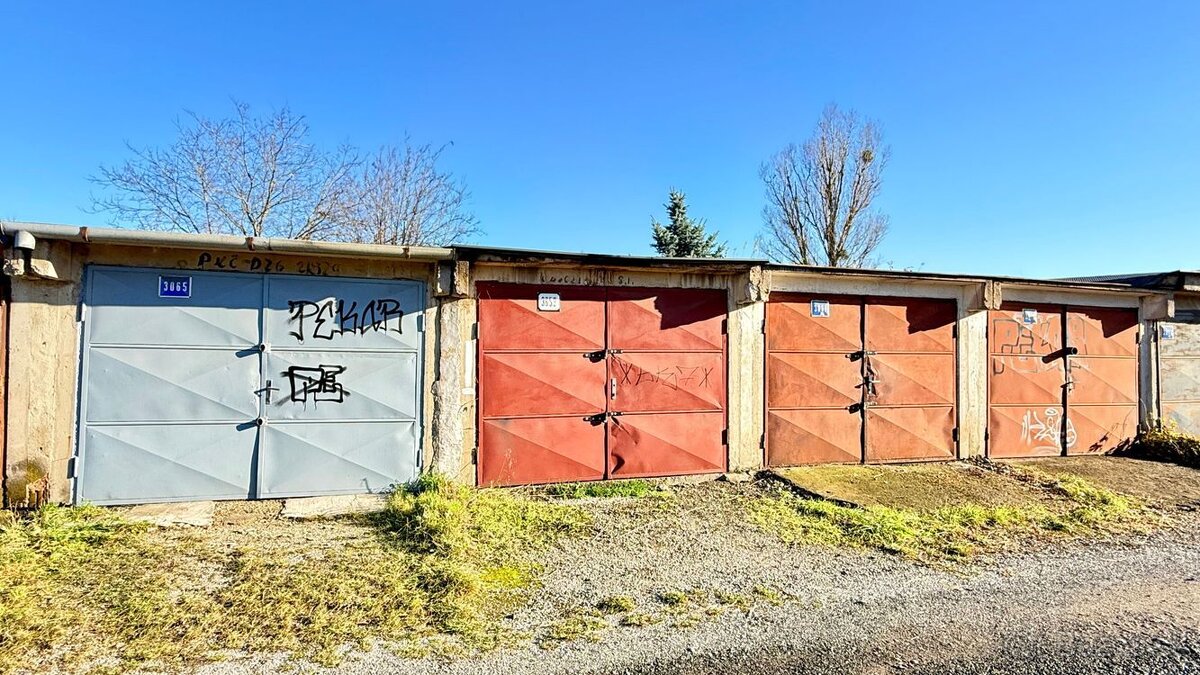 KOŠICE JUH - GARÁŽ PRI MALEJ STANICI 18 M2 - 3